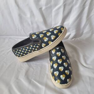 COACH womens Sz 5B midnight navy slip on hearts sneakers